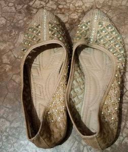Embellished Juttis