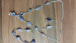 Goa's Stylish Stone Necklace With Earrings And Bracelet