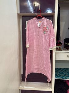 Pink Embroidered Kurta
