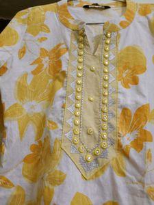 Madarwa Floral Print Kurta