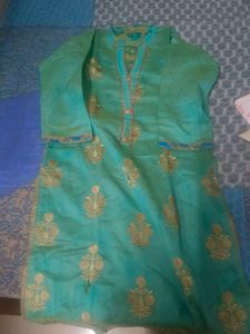 Elegant Embroidered Kurti