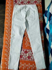 365 New With Tag Jeans From London !