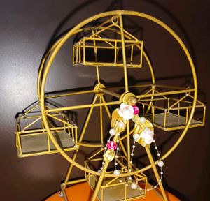 Golden Metal Giant Wheel Home Decor