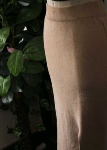 Elegant Beige Pencil Skirt