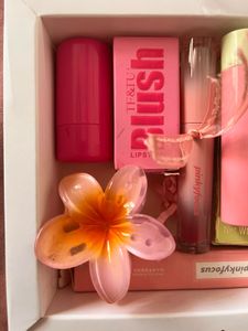 8 Product Makeup Lipstick Blush Combo