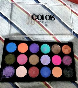 Eyeshadow Palette (Hilary Rhoda)
