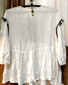 Dressberry Branded White Top With Black Size S