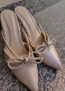 Elegant Pointed Nude Heels