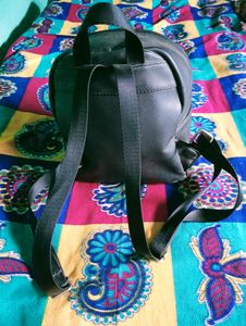 Beautiful Sling bag 🖤💕🥰