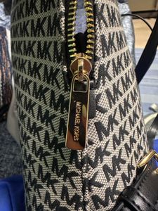 Authentic Michael Kors’ Cindy Large backpack