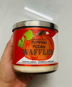 Bath & Body Works Pumpkin Pecan Waffles Candle