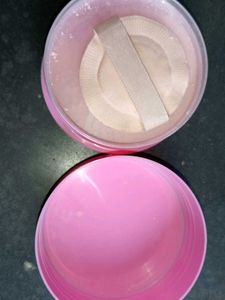 Pond&#39;s Natural Glow Face Powder