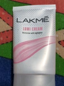 Lakme Lumi Cream