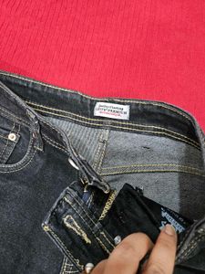 Levi’s Premium Men’s Jeans – Size 32 | Charcoal