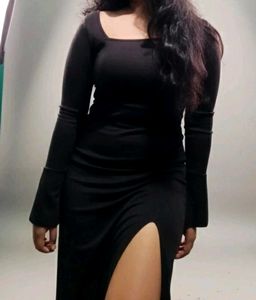 Elegant Black One-Shoulder Maxi Dress