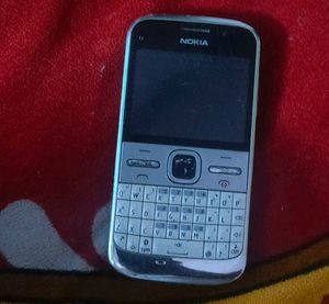 Nokia E5