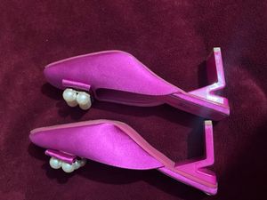 Ket imported footwear