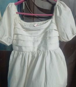 White Puff Sleeve Top