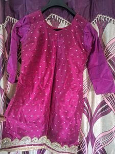 Pink & Purple Embellished Kurta