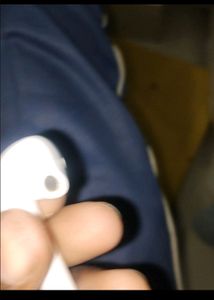 Earbuds Was Used And Only One Ok Lead Hera