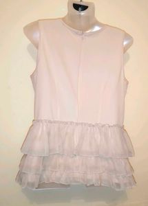 Size M Ruffled Sleeveless Top