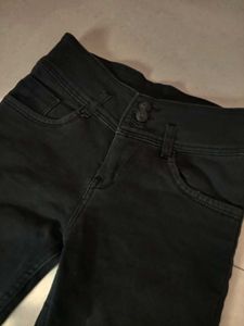 Black Denim Skinny Jeans for womens