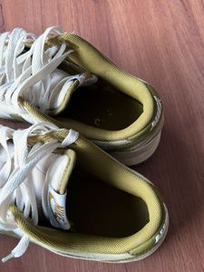 Nike Dunk Sneakers 👟 Barely Used