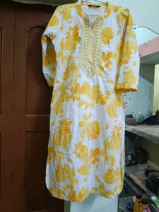 Madarwa Floral Print Kurta