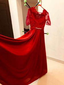 RED   ELAGENT GOWN