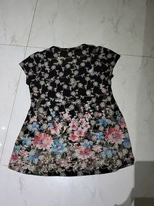 Good Looking Top Cool Print 🌼