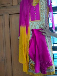 Kurti Set With Chunni , pajama