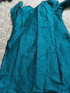 Floral Embroidered Kurtis (2)