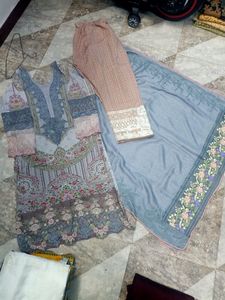 Pakistani Beautiful Suit