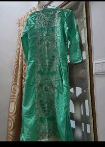Embroidered Green Kurta