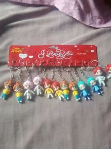 Excellent Unused Pack Of 12 Keychains.