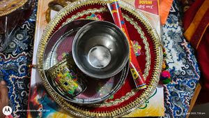 karwachauth samagri with aarti book