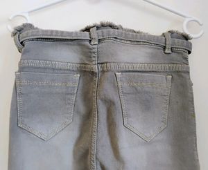 Grey Skinny Jeans With Belt