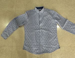 Good Looking Van Heusen Shirt For Sale
