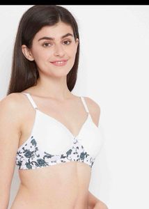 Clovia Lightly Padded Bra