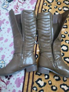 Brown Knee High Boots in 38 no. 5.5 inch