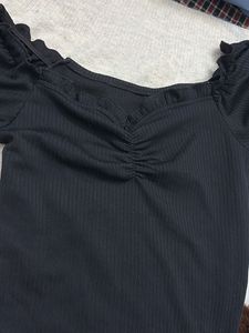 Chic Black Puff Sleeve Top