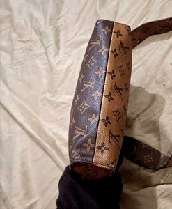 Louis Vuitton (Non Automatic)
