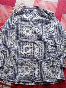 Minimal White and Blue top(beautiful Pattern)