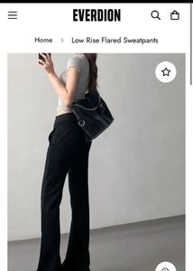 Everdion Flared Black Sweat