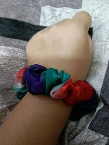 3 Colored Scrunchie