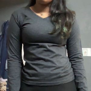 Gray Long Sleeve FITTED Top