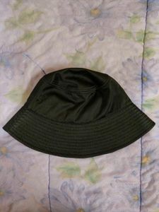 H&M bucket hat