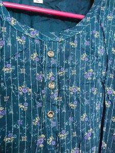 L Size Top