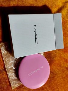 Mac LED compact mirror
