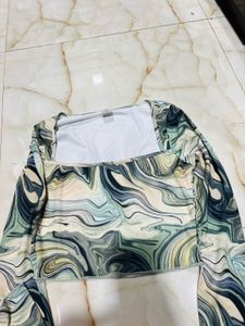 Swirl Print Long Sleeve Top